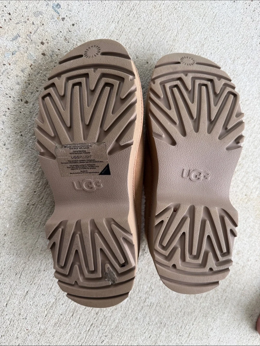 UGG Women's New Heights Cozy Platform Clogs Chestnut Suede Size 8(39) worn once - Picture 6 of 10
